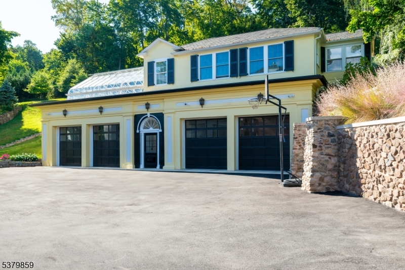 88 SOUTH MOUNTAIN AVENUE