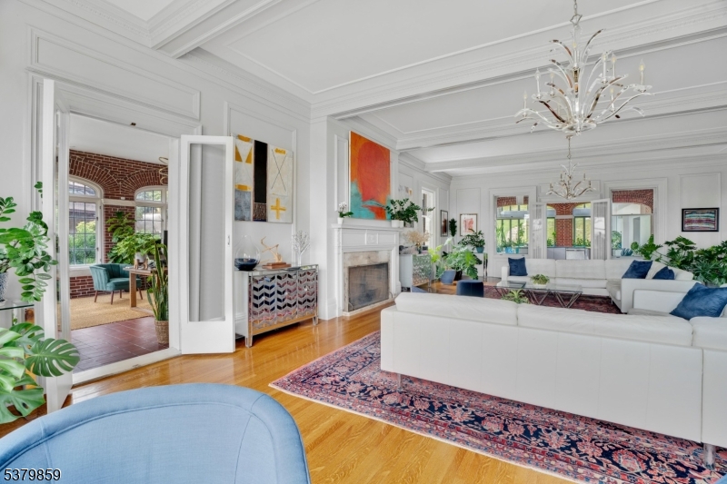 88 SOUTH MOUNTAIN AVENUE