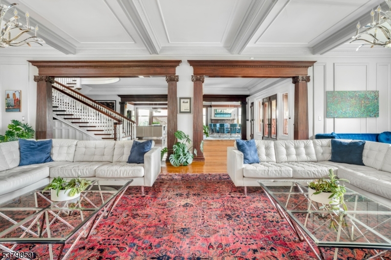 88 SOUTH MOUNTAIN AVENUE