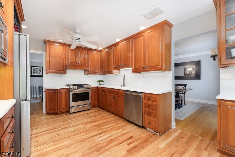 36 Sherbrook Dr