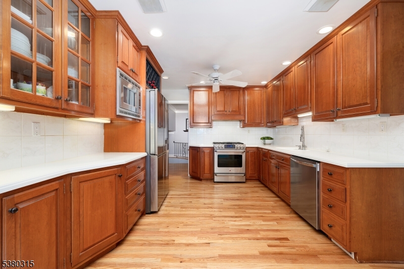 36 Sherbrook Dr