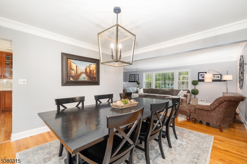 36 Sherbrook Dr