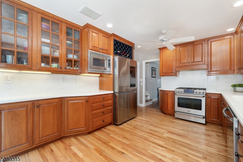 36 Sherbrook Dr