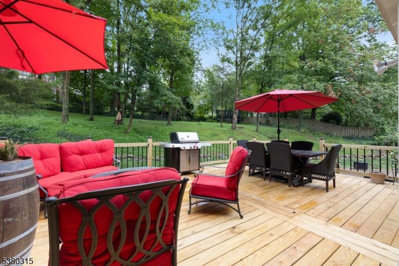 36 Sherbrook Dr