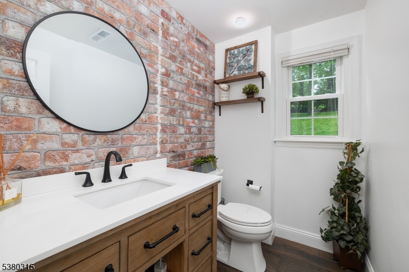 36 Sherbrook Dr