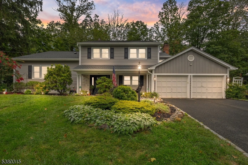 36 Sherbrook Dr