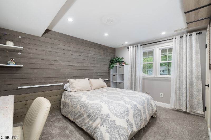 36 Sherbrook Dr