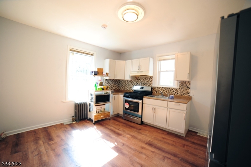 54 Cedar Ave 2