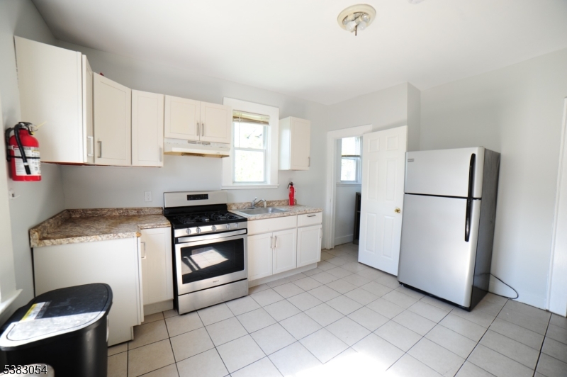 54 Cedar Ave 2nd Floor