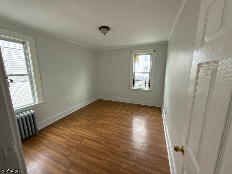 54 Cedar Ave 2nd Floor
