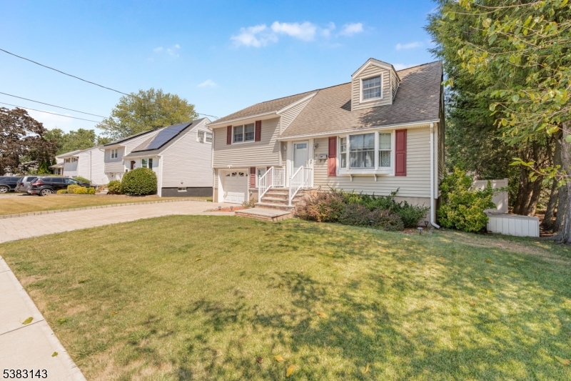 50 Crescent St