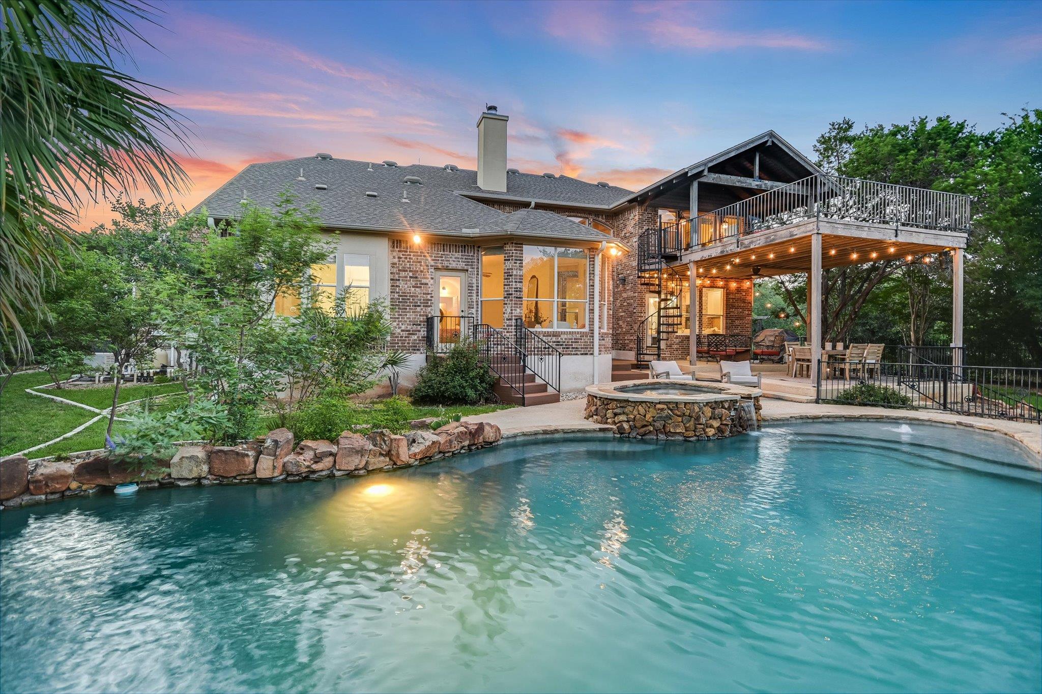 17120 Northlake Hills DR