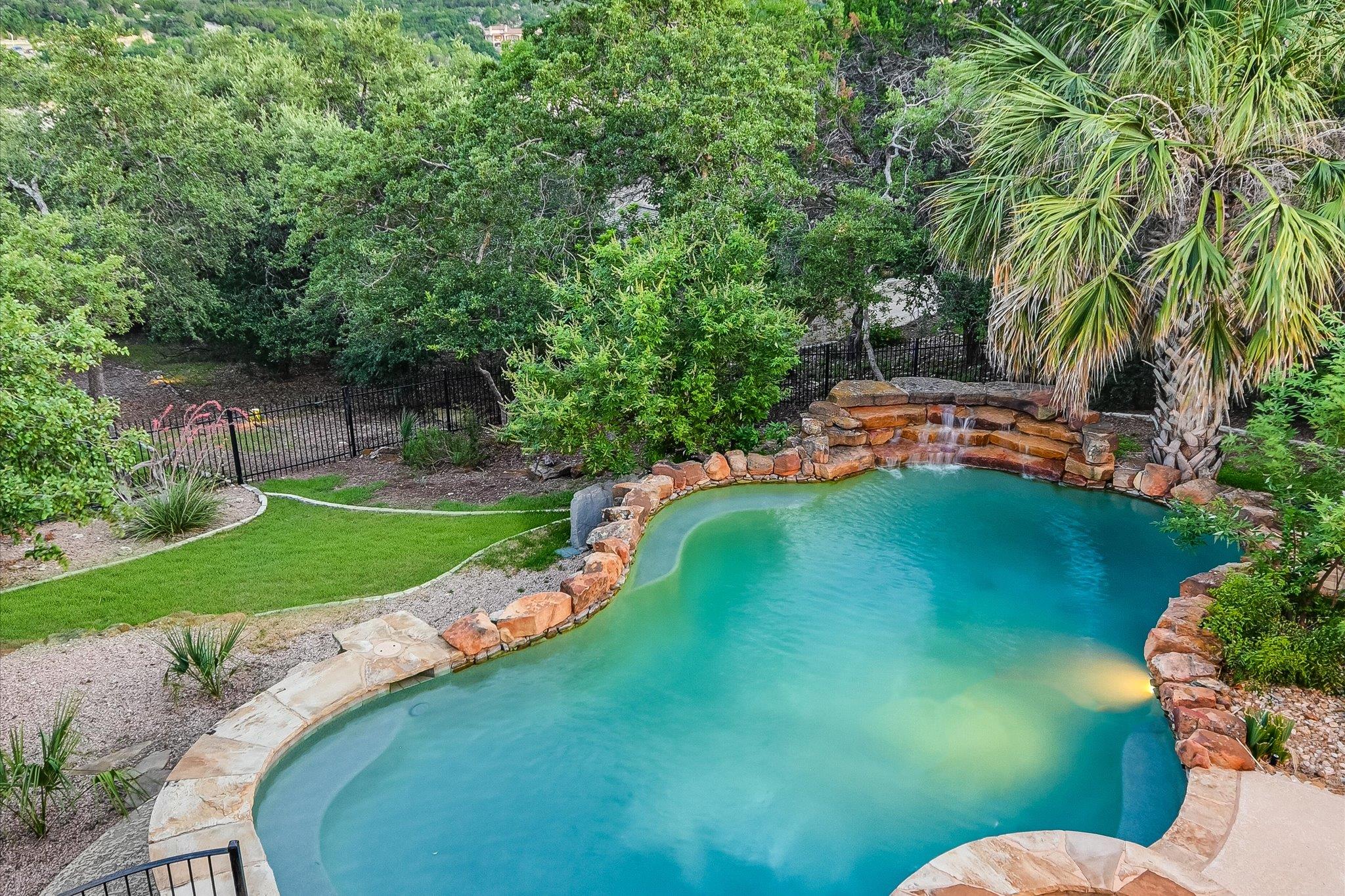 17120 Northlake Hills DR