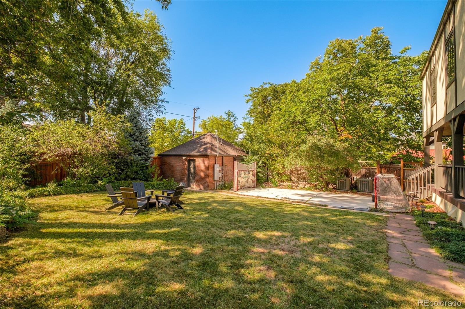 395 Albion Street