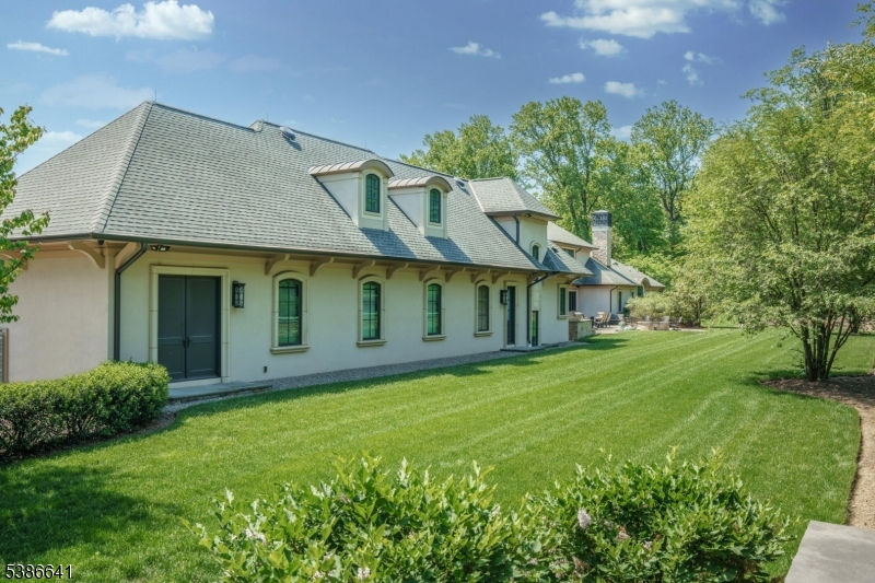 4 MASON HILL ROAD