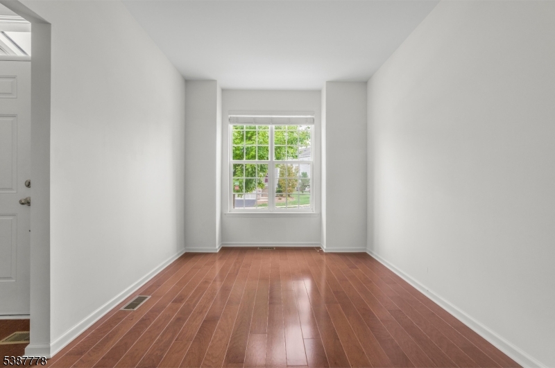 11 CORTLAND PLACE