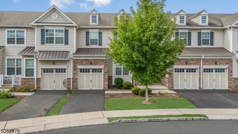 11 CORTLAND PLACE