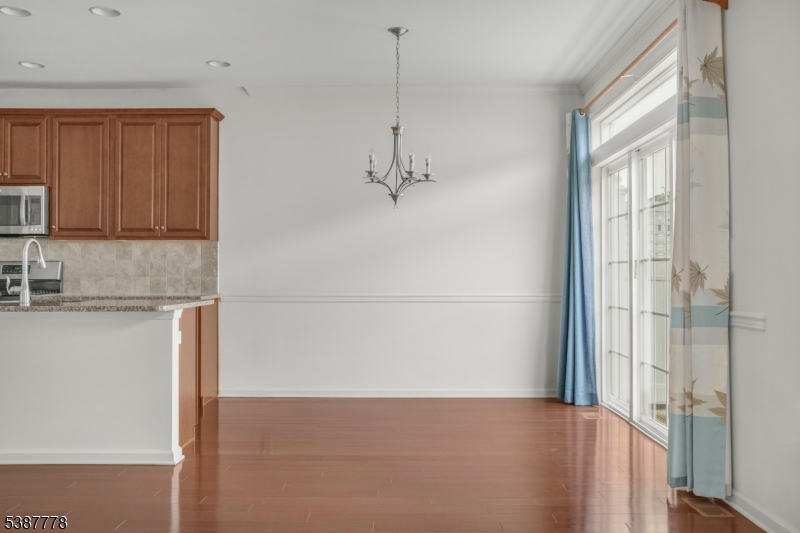 11 CORTLAND PLACE