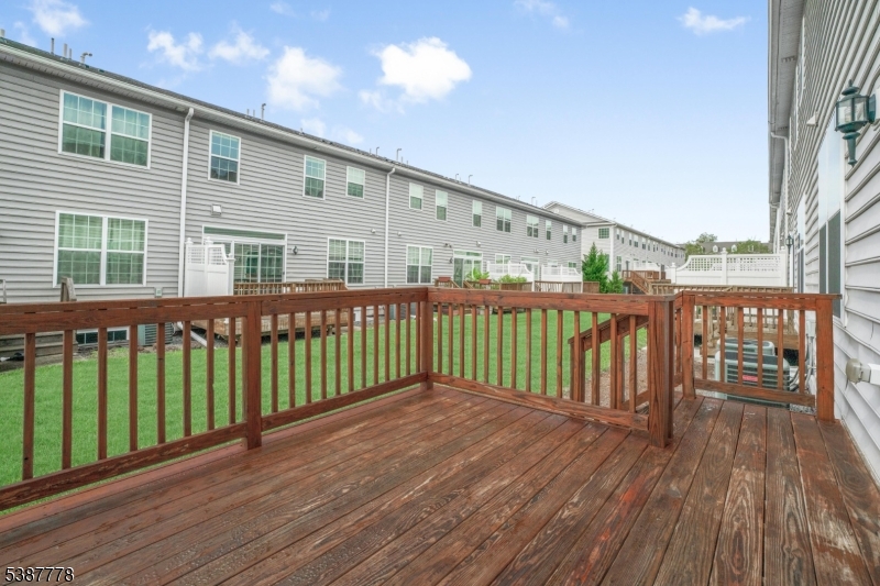 11 CORTLAND PLACE