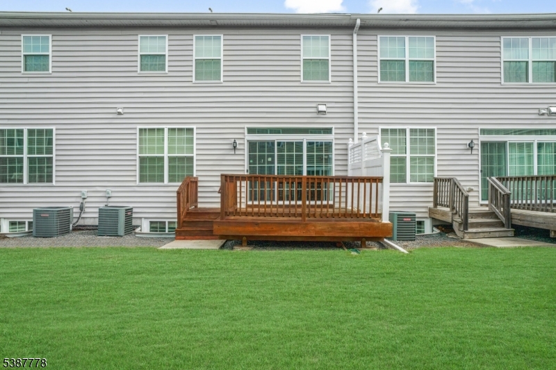11 CORTLAND PLACE