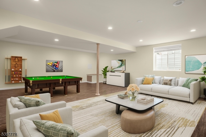 11 CORTLAND PLACE