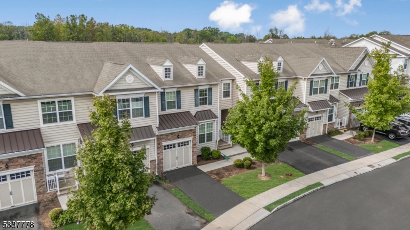 11 CORTLAND PLACE