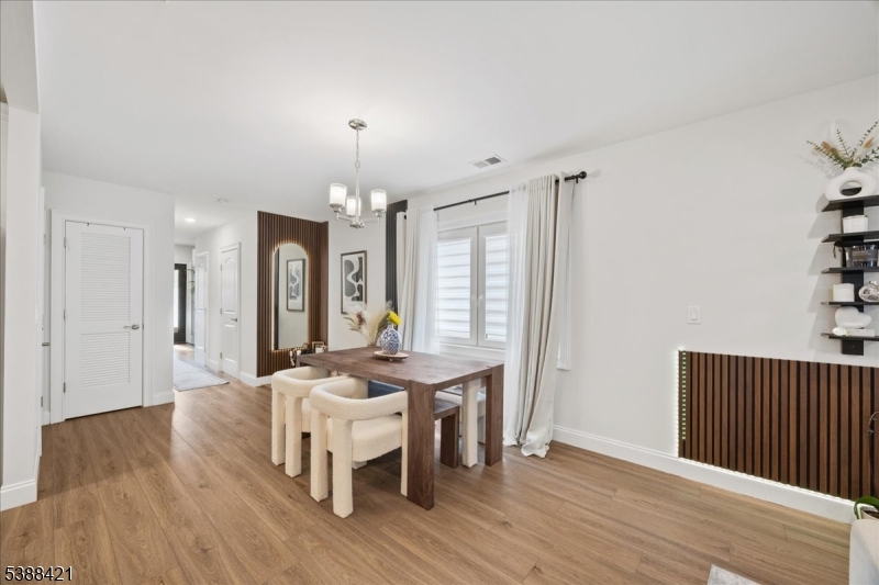 909 Bergen Ave