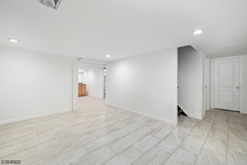 340 Jackson Ave