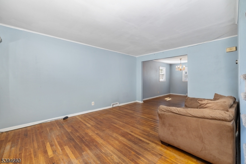 340 Jackson Ave