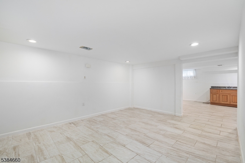 340 Jackson Ave