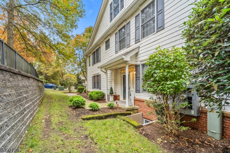54 Pine Lake Ter T054