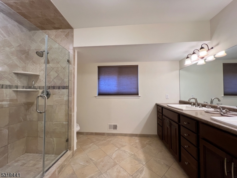 250 Ridgedale Ave A3