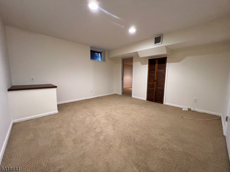 250 Ridgedale Ave A3