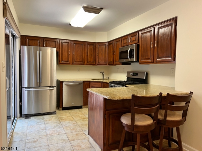 250 Ridgedale Ave A3