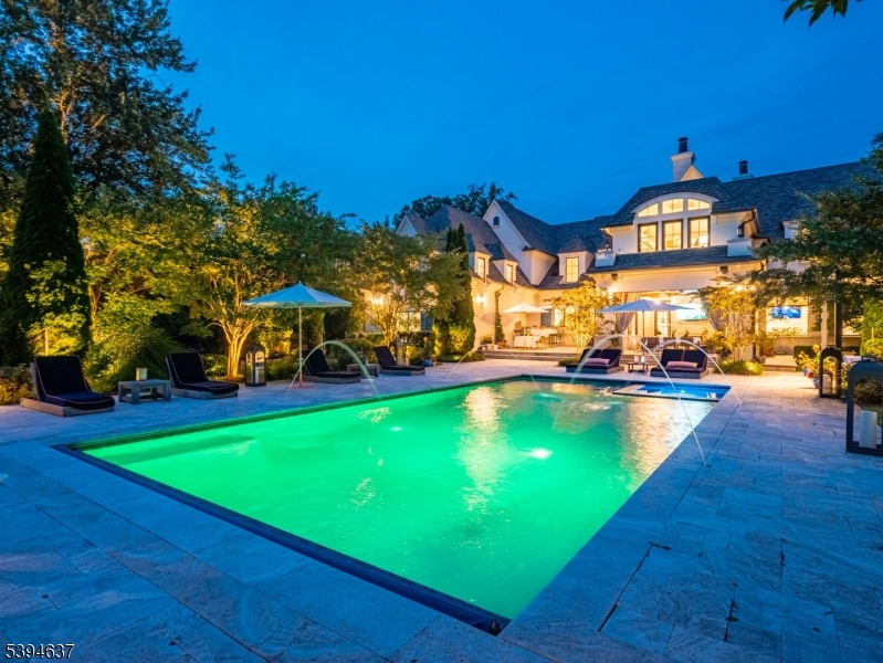 7 & 11 Stokes Farm Rd