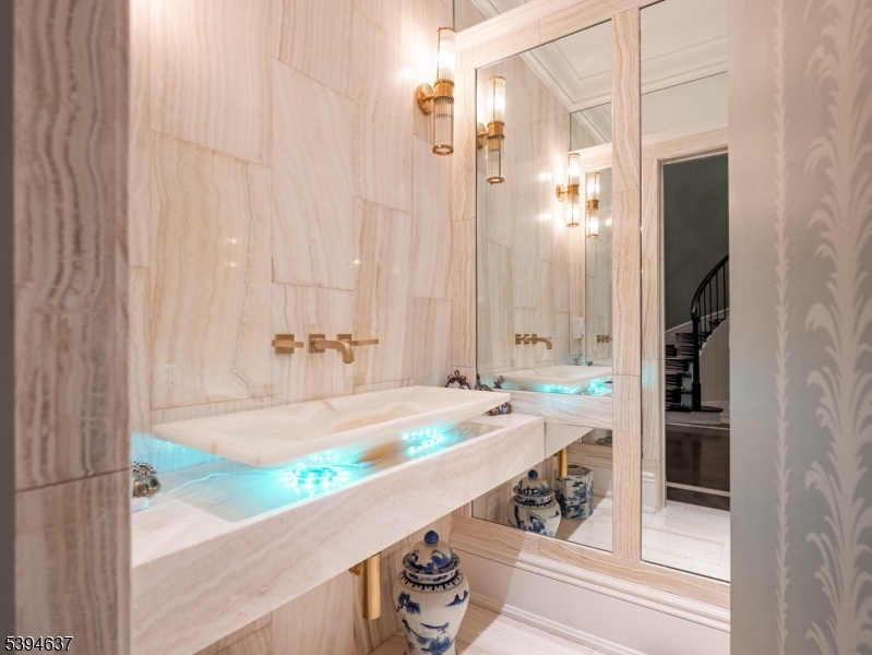 7 & 11 Stokes Farm Rd