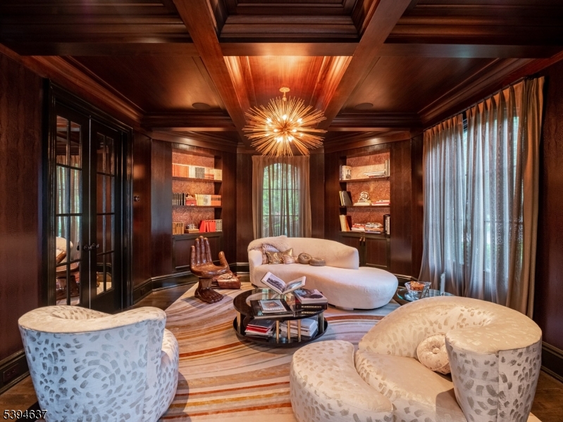 7 & 11 Stokes Farm Rd