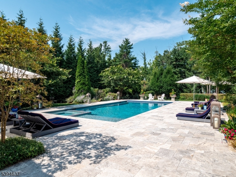 7 & 11 Stokes Farm Rd