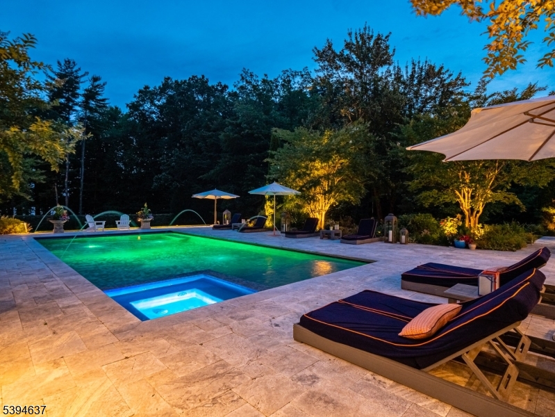 7 & 11 Stokes Farm Rd