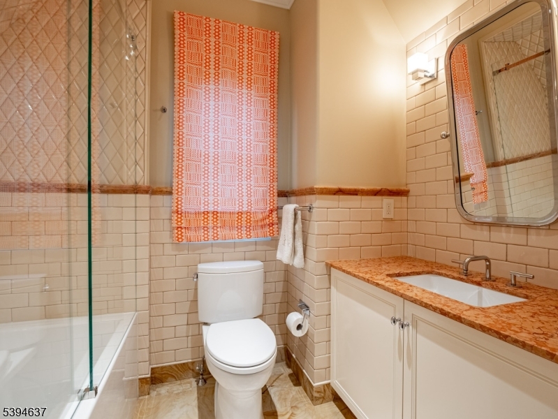 7 & 11 Stokes Farm Rd