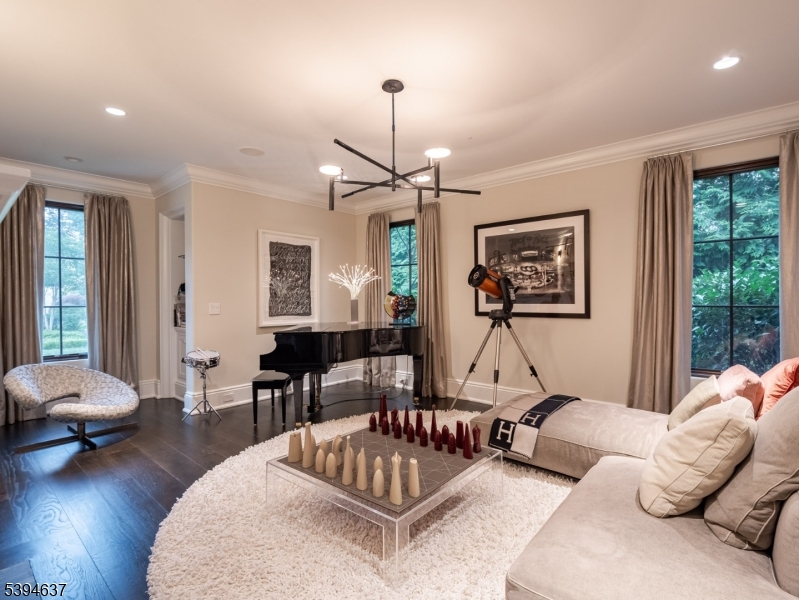 7 & 11 Stokes Farm Rd