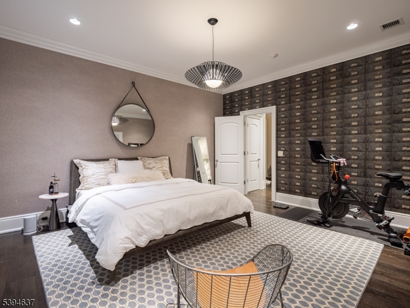 7 & 11 Stokes Farm Rd