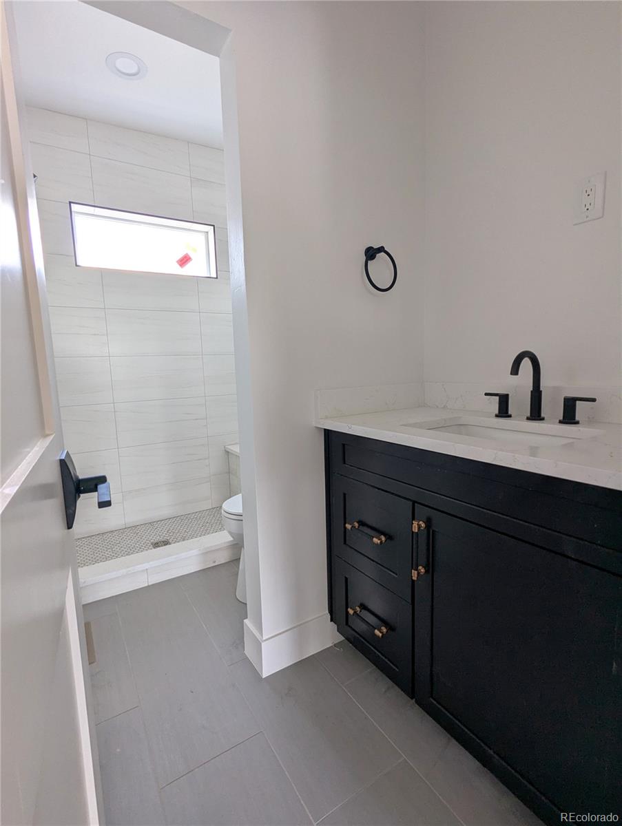 1695 N Zenobia Street Unit: 2