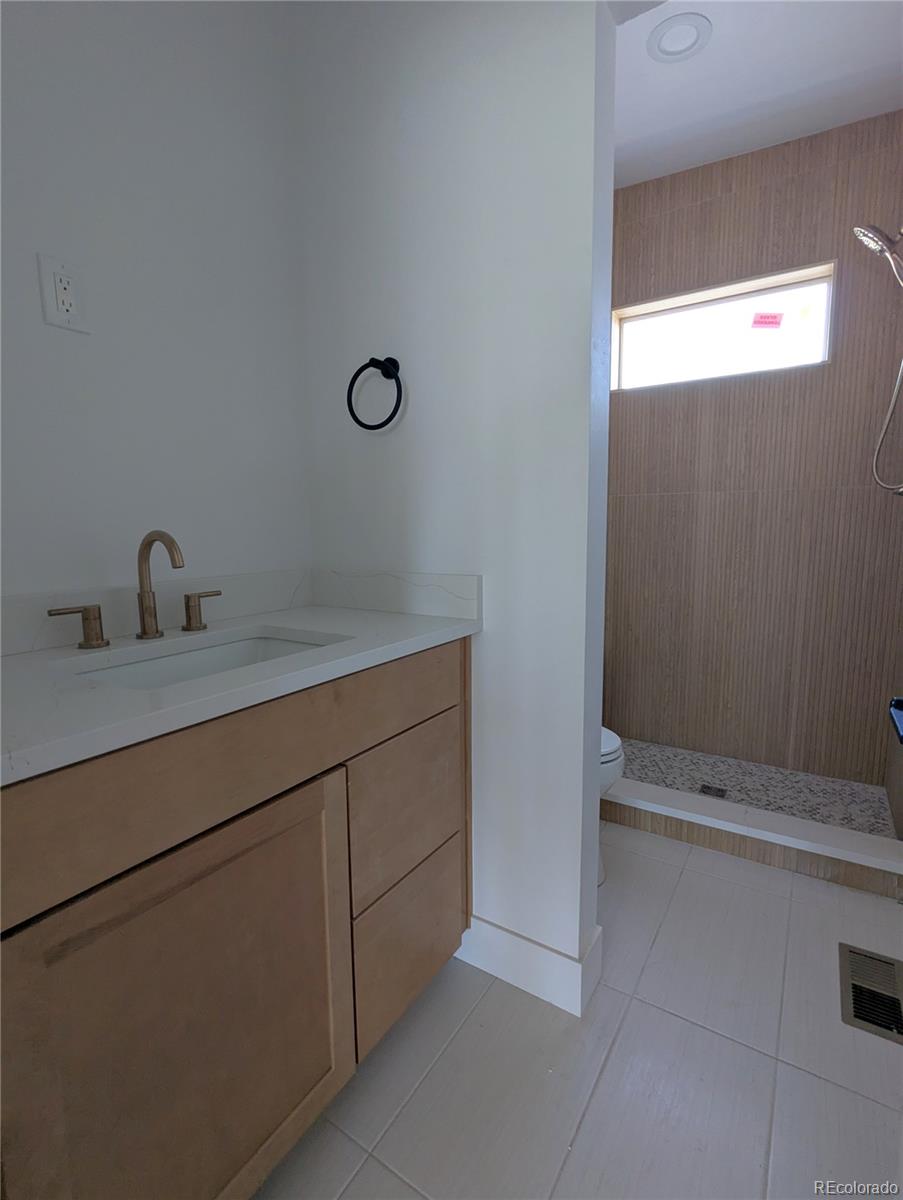 1695 N Zenobia Street Unit: 2