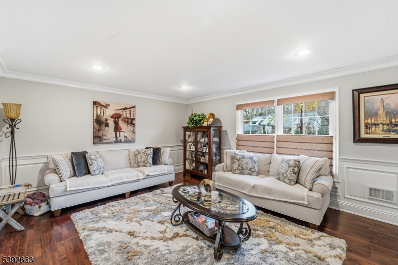 854 Cambridge Rd