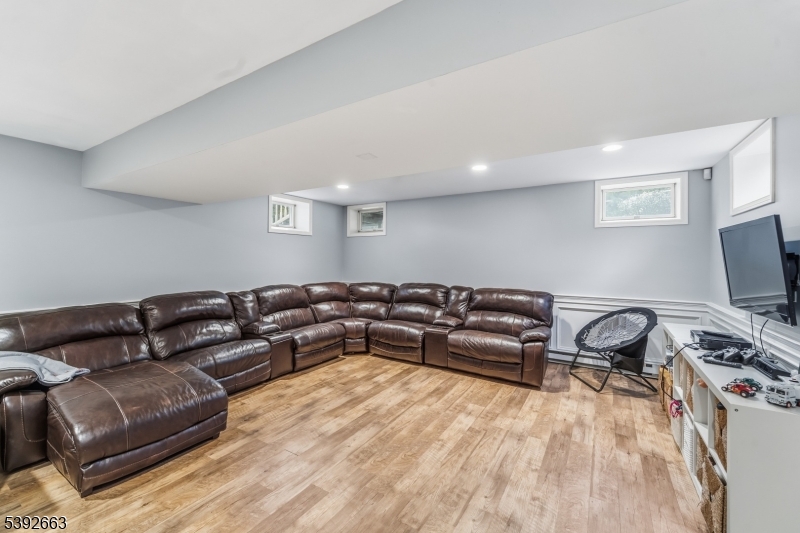 854 Cambridge Rd