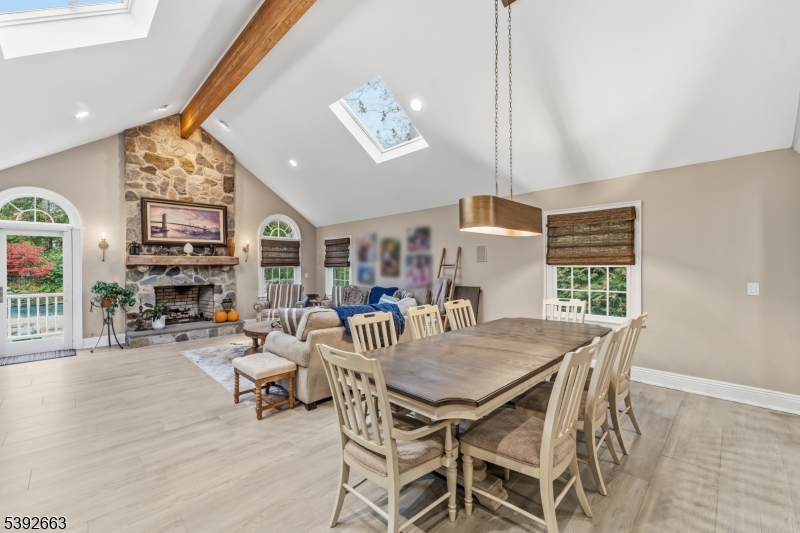 854 Cambridge Rd