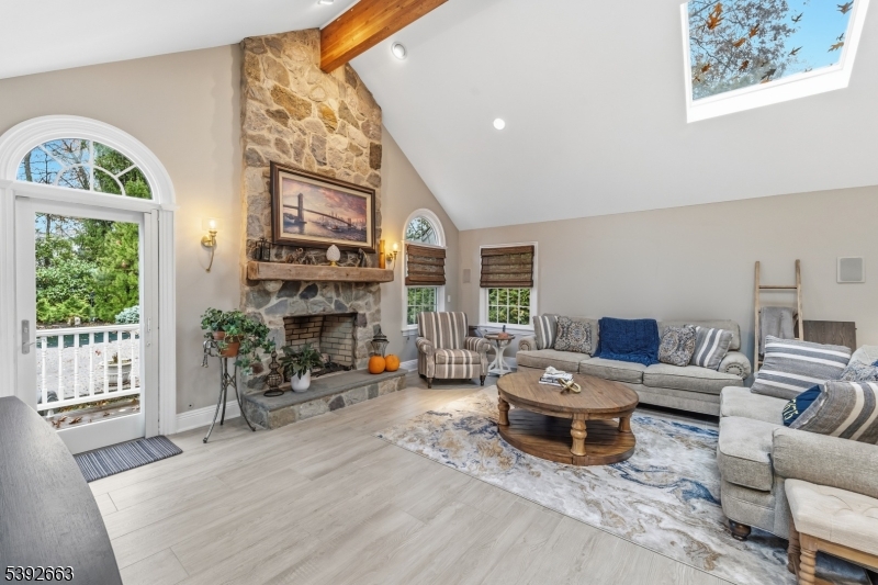 854 Cambridge Rd