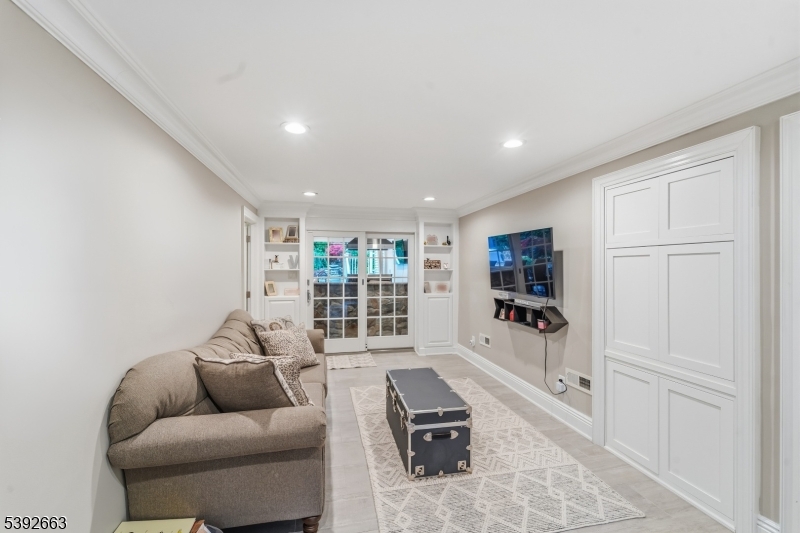 854 Cambridge Rd
