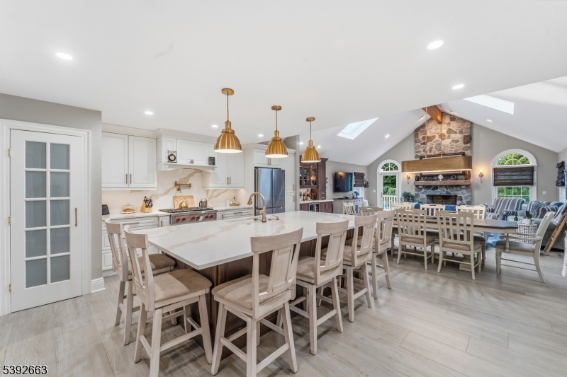 854 Cambridge Rd